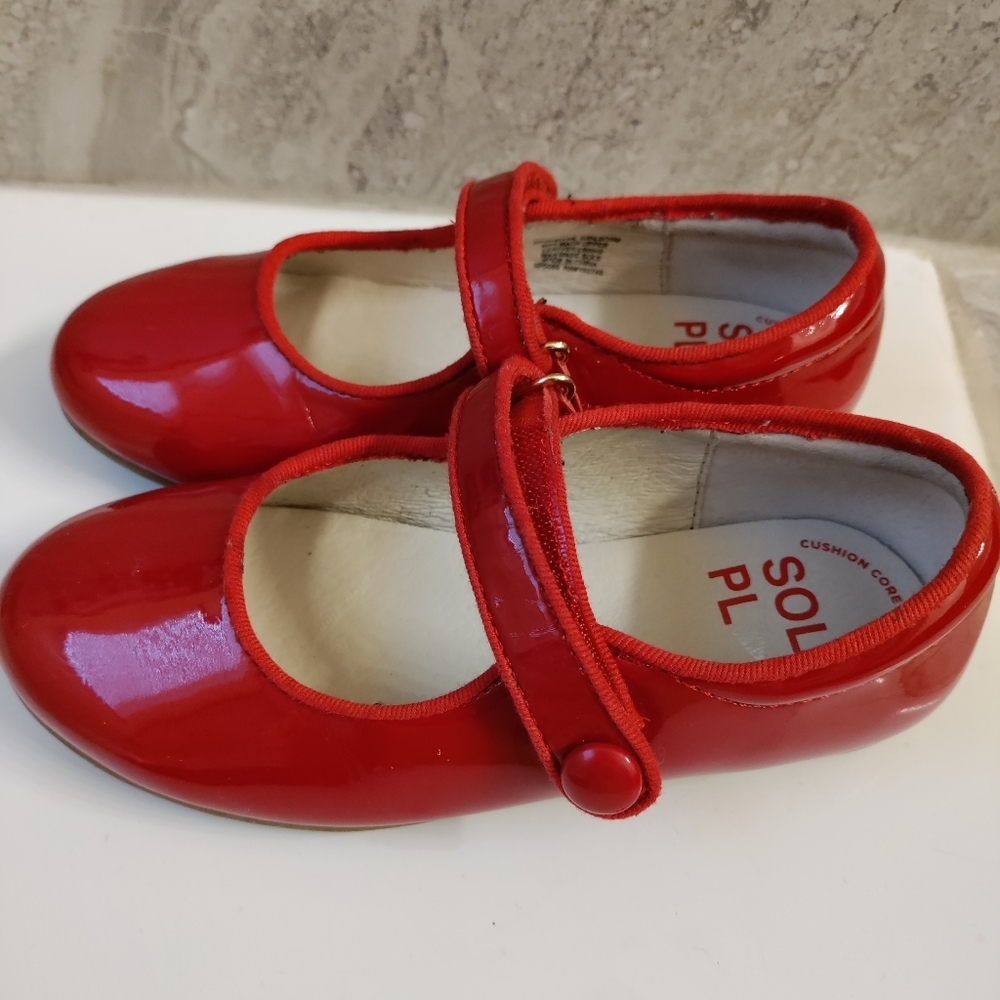 Red Sole Play Girls dress shoe